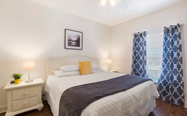 Lucaya Village - 2960 Lucayan Harbour Circle