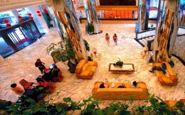 Scenic Holiday Hotel