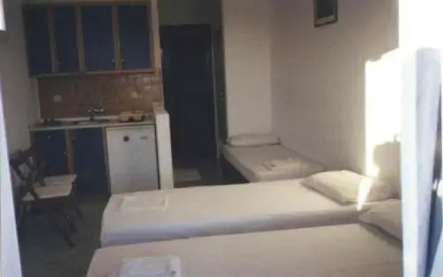 Spyros Place