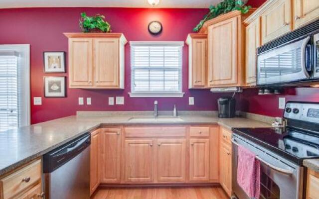 3BR Gated Nashville Townhouse by RedAwning