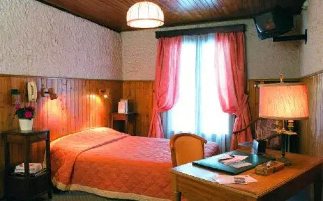 La Petite Chaumiere