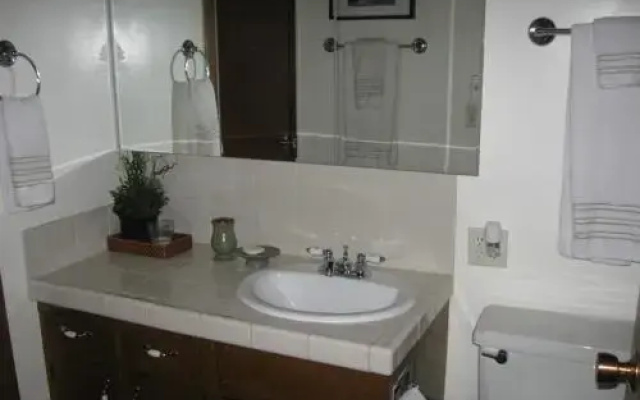 Zurich Drive House 805