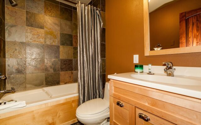 67 W Hanson Home - 3 Br Home