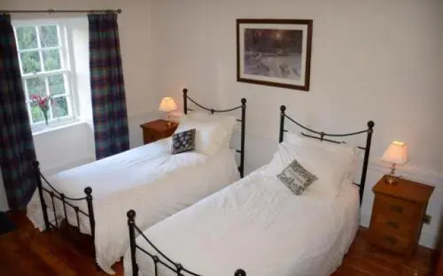 Powis House Bed  Breakfast