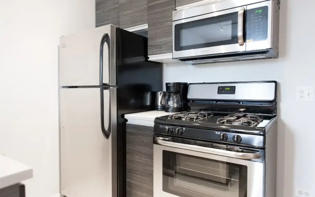Classic South Loop Suites by Sonder