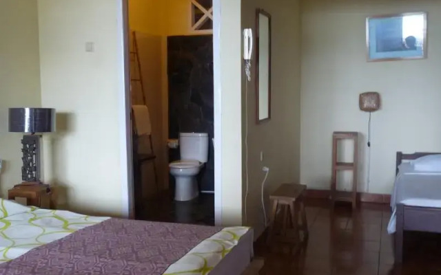 Bunga Ayu Bungalows & Restaurant