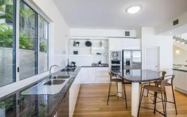 38 Noosa Parade - Absolute Waterfront Property