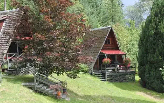 Sunny Bluffs Chalets