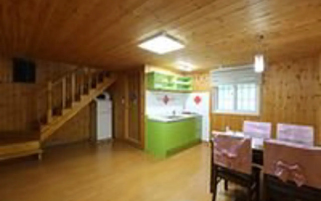 Gapyeong Apgujeong Pension