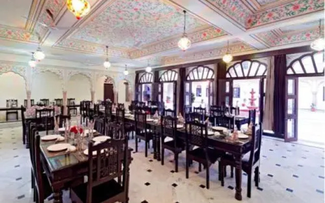 Hotel Dhula Garh