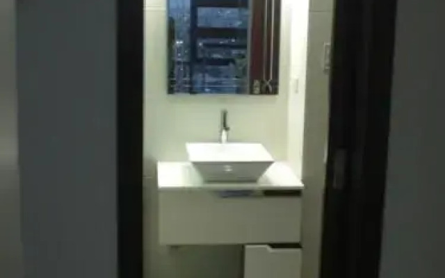 Crown Regency Suites