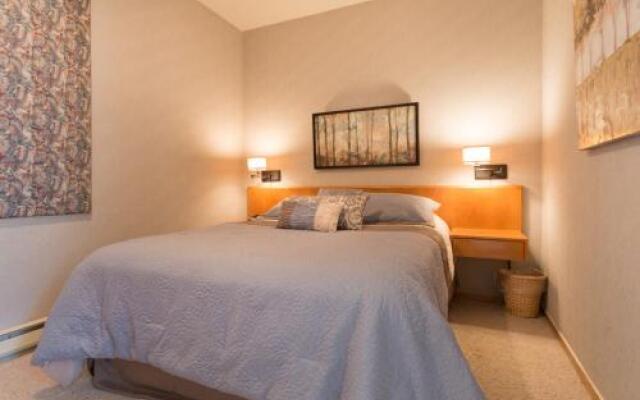 River Bank Lodge 2924