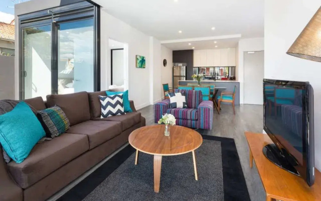 Executive 3 br Caulfield North