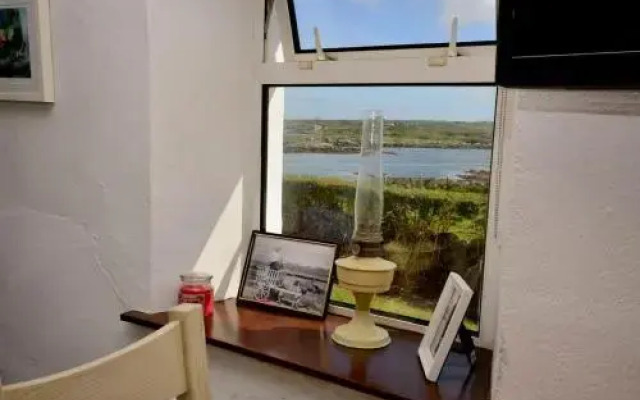 Cottage 176 - Roundstone