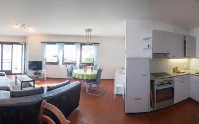 Residenza Viramonte - Casa Bianca