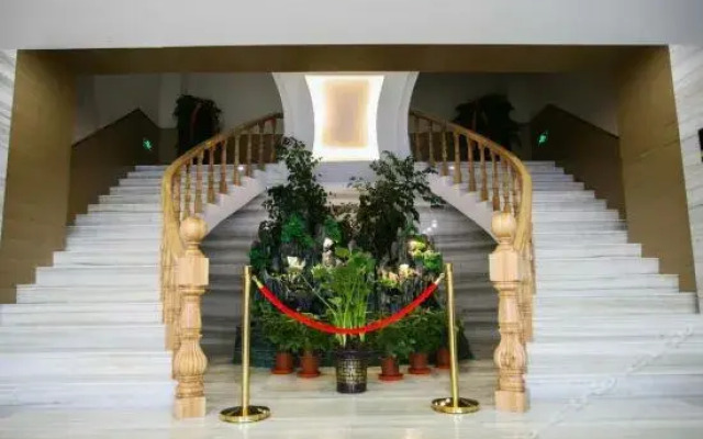 Qianyuan Hotel
