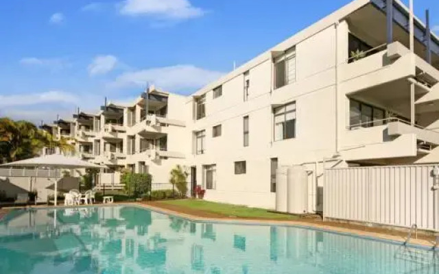 Warroo Apartments