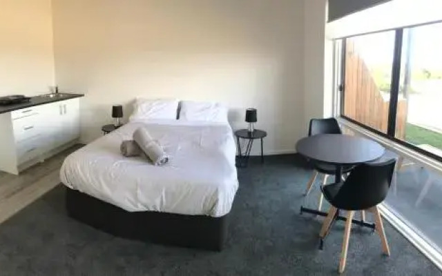 Surfside Hotel Motel