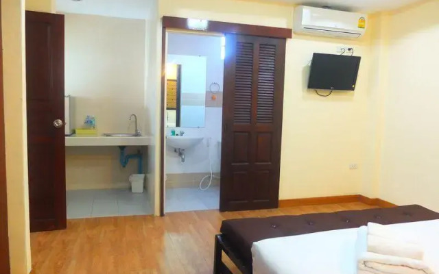 Pattaya Hill Room for Rent