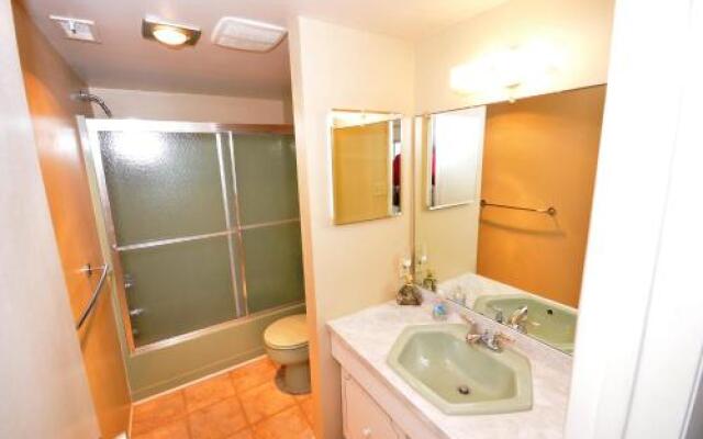 Spinnaker 33 - 2 Br Condo