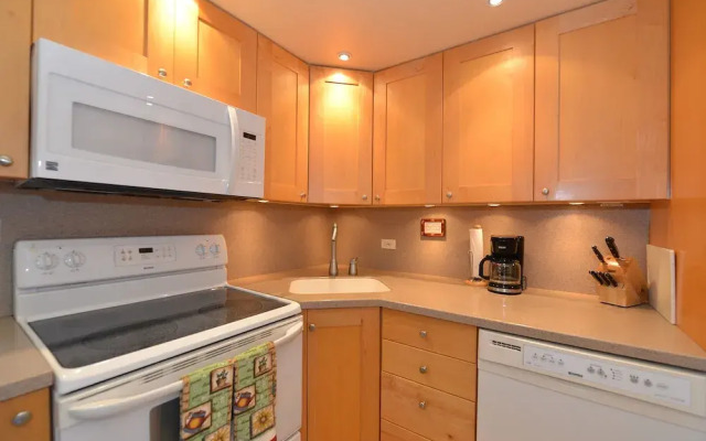 Hale Ono Loa #316 by RedAwning