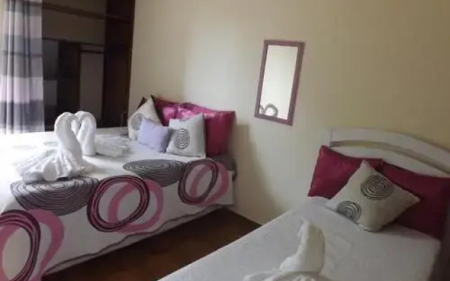 Apartamento Condomínio Paola