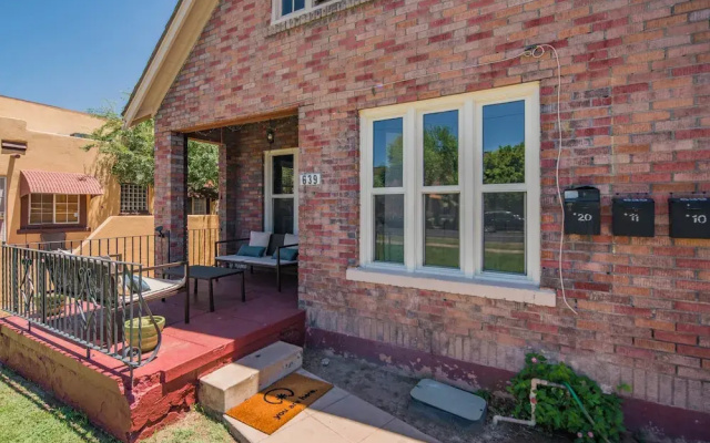 Cute 2BR Home off RoRo by WanderJaunt