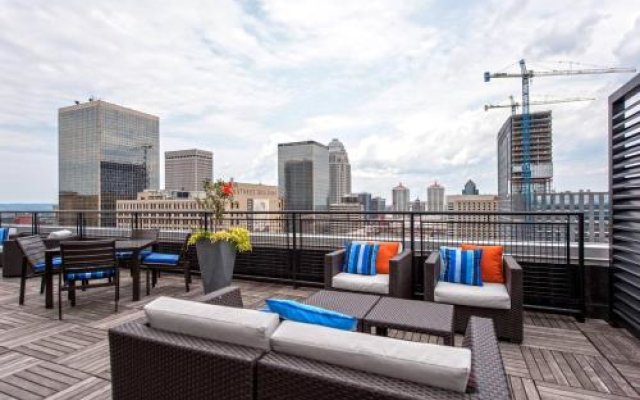 Downtown Convenience with Breathtaking Rooftop Views!