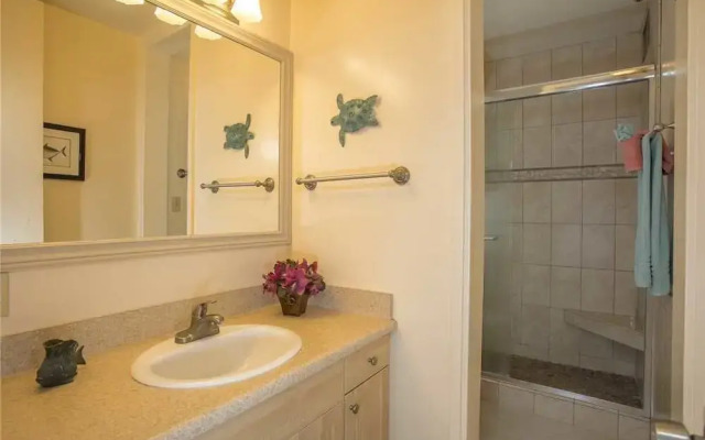 Maui Parkshore 302 - 2 Br Condo