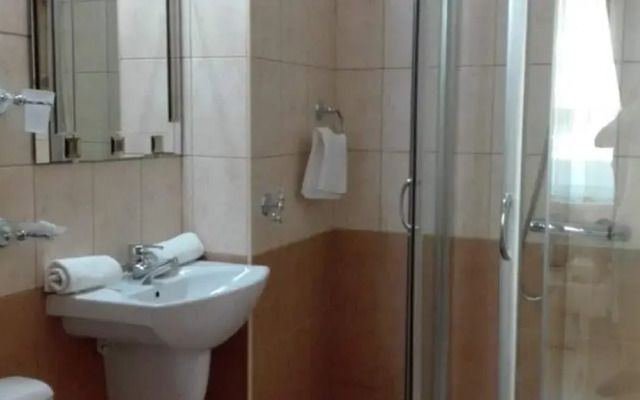 Hotel Korab Renesa