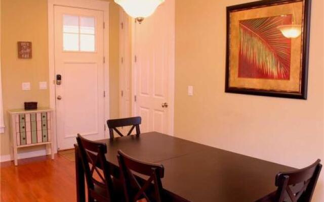 1380 Laurel Grove 3 Bedroom Home by RedAwning