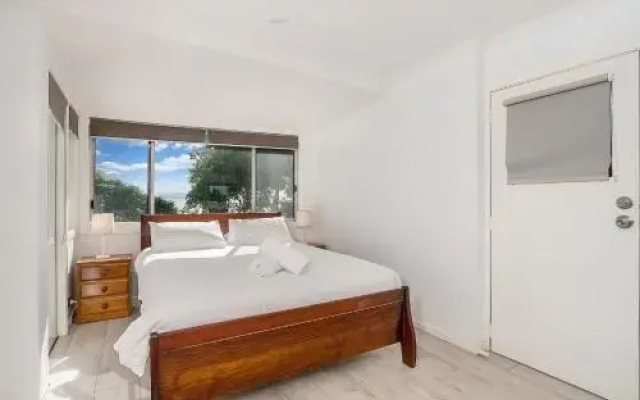 13 Brownell Drive Wategos Beach Beach House