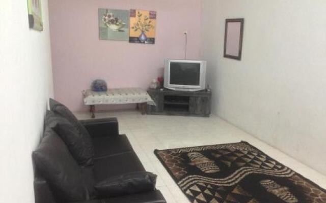 Homestay Husna Ipoh Station 18