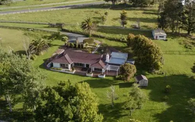 Riverhead Lifestyle Luxury Villa