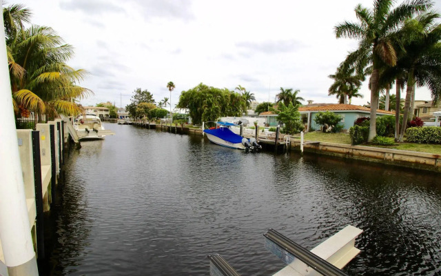 Palm Beach Canal Villas