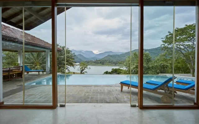 The Glasshouse Victoria, Kandy