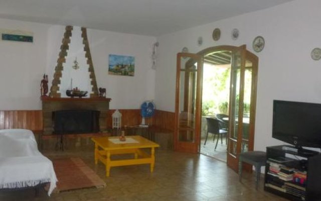 Holiday Villa With sea View in Paralia Avlidas