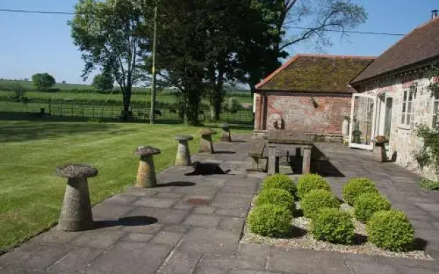 Launceston Farm
