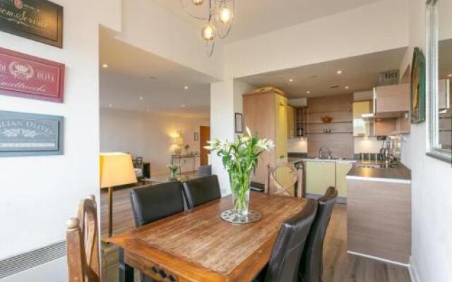 Award Winning Beautiful Quayside Kenilworth House