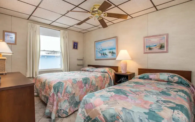 46th St Windjammer 204 1Br Condo