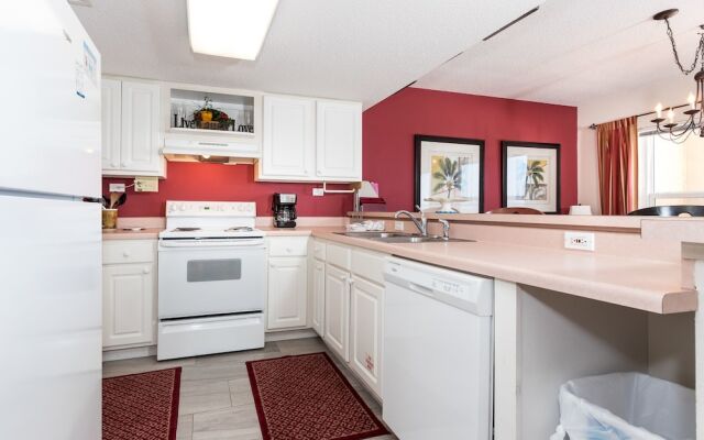 Islander 7004 by RedAwning