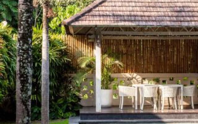The Retreat - Contemporary Balinese Style Close to Beach