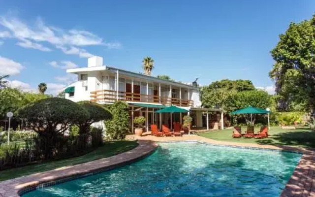 Raw Karoo Guest House