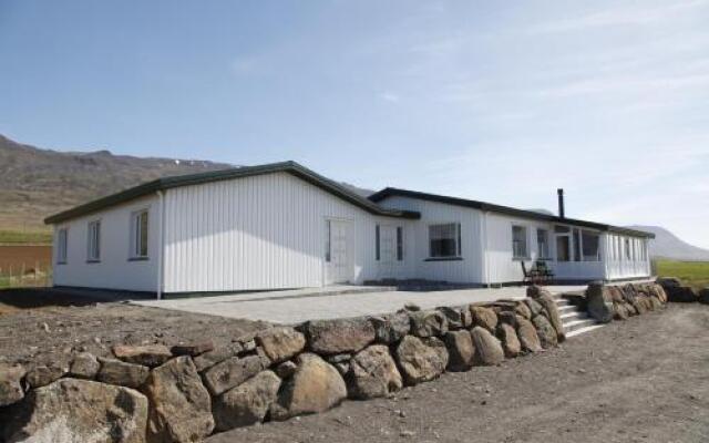 Hofsstadir Farmhouse