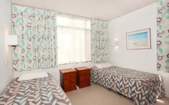 Warroo Apartments