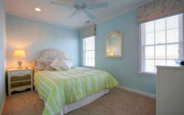 Belle Moor 3 Bedroom Home by RedAwning