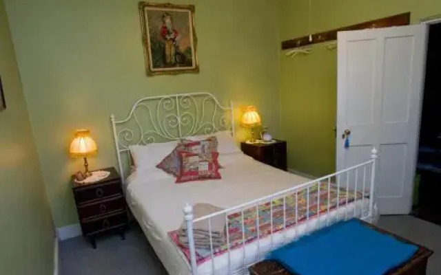 Emma Tiver Heritage Cottage