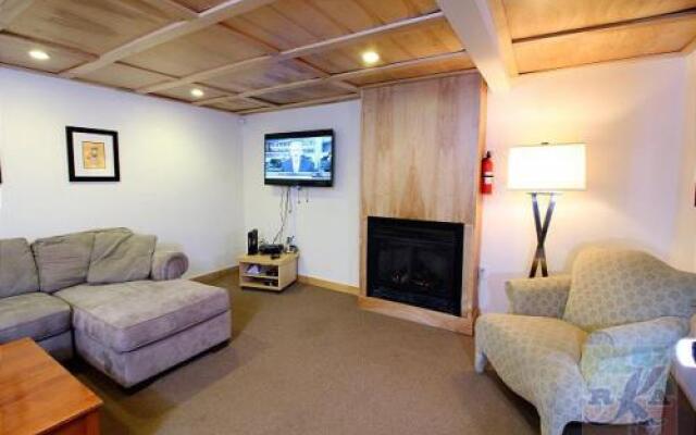 Bear Run House by RedAwning