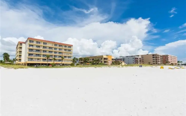 515 Madeira Norte Condo