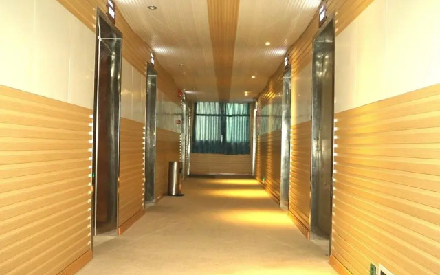 Hong Yuan Hotel - Hebi